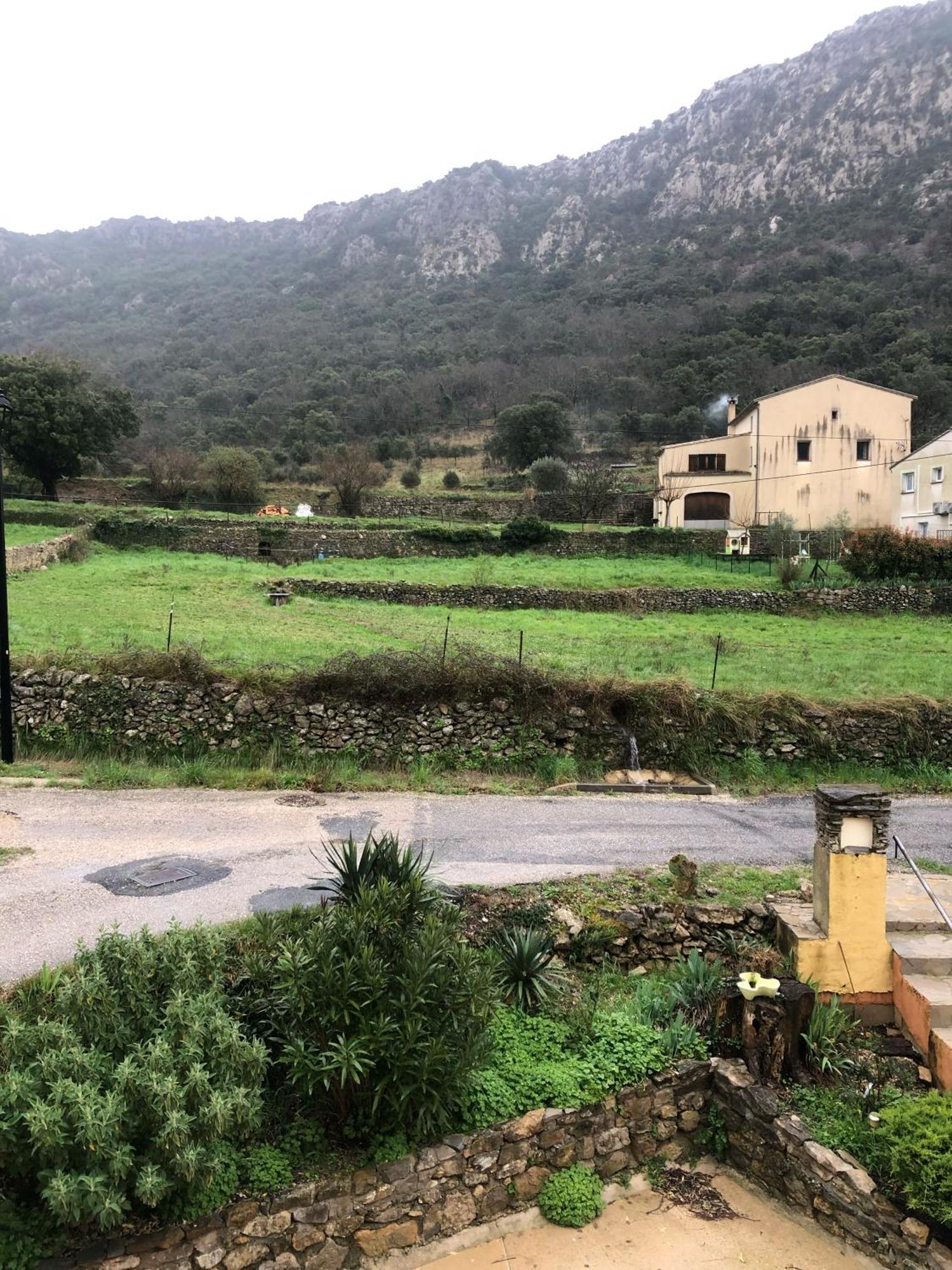 Auberge De La Vallee Saint-Jean-de-Bueges ภายนอก รูปภาพ